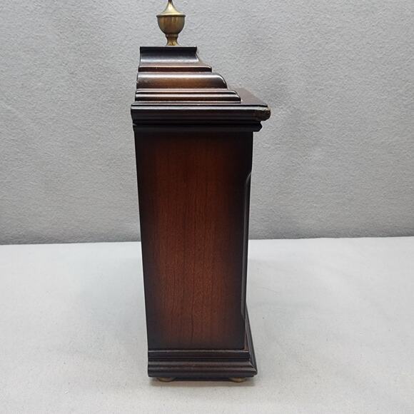 VTG 2001 The Bombay Company Mantle Shelf Clock Quartz Dark Cherry Wood - Picture 2 of 8